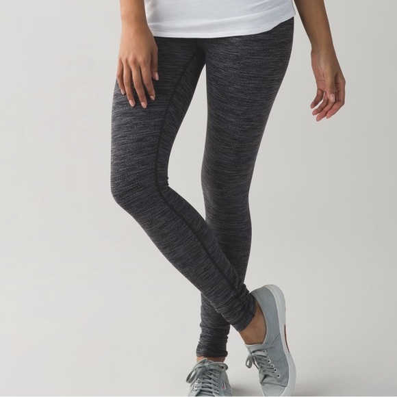 Lululemon Wunder Under Pant (Hi-Rise)
Diamond Jacquard Space Dye Black Slate 6 - Picture 1 of 14